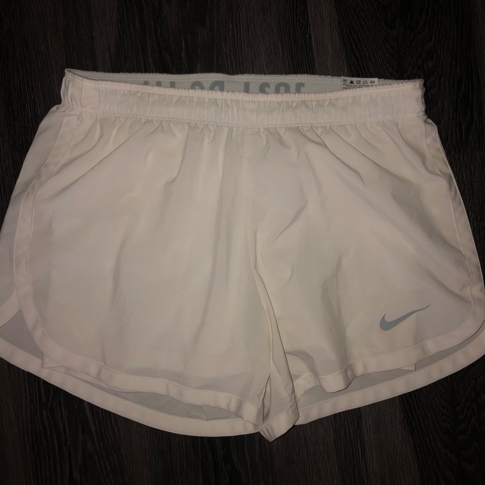 NIKE white shorts
